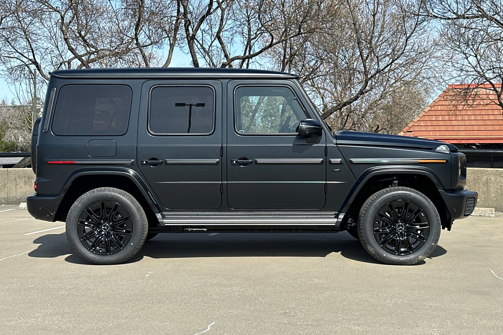 2025 Mercedes Benz G photo 2