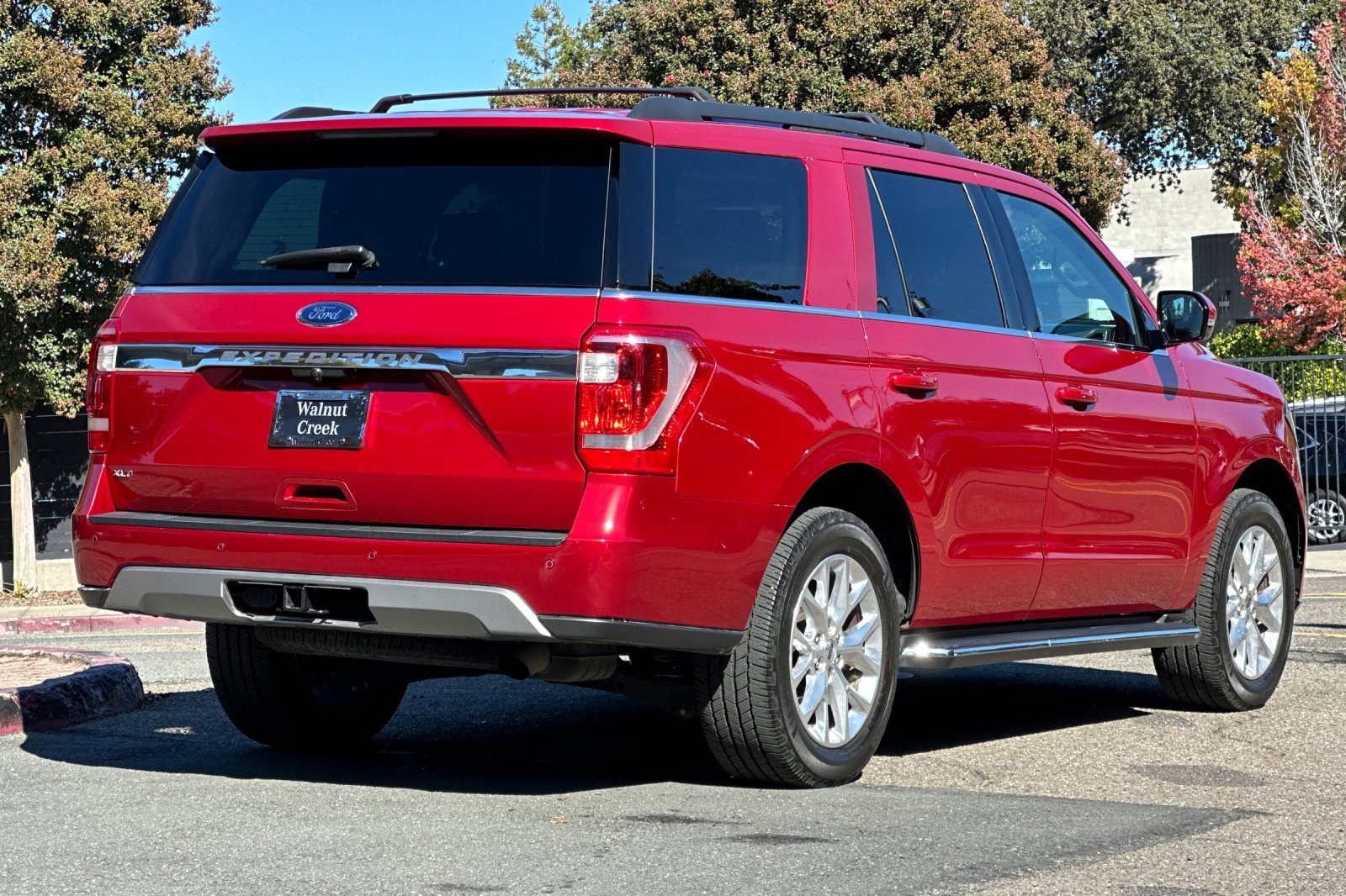 2020 Ford Expedition XLT photo 3