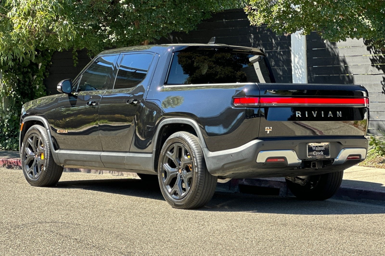 R1T Launch Edition AWD Truck Crew Cab