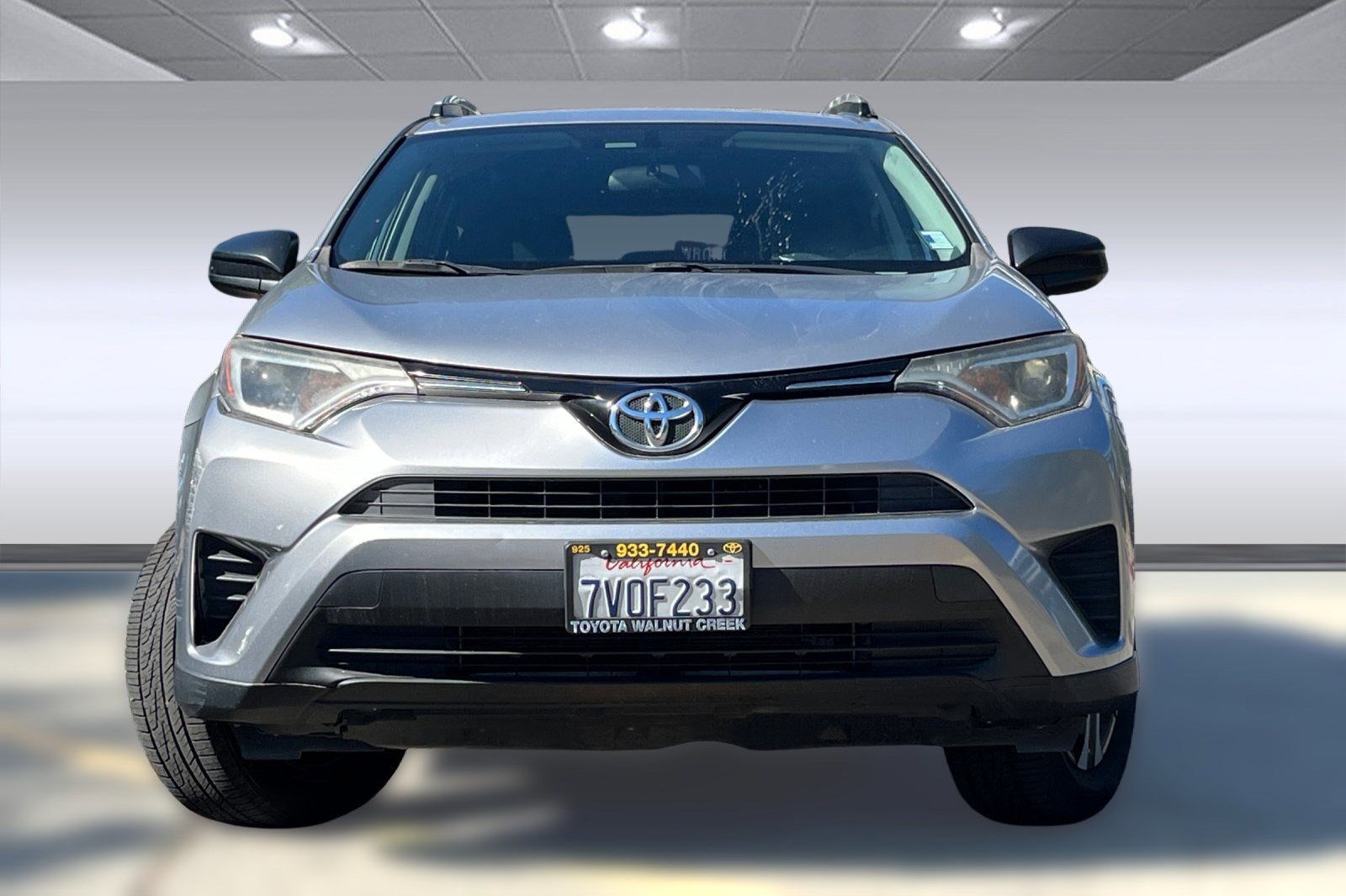 2016 Toyota RAV4 LE photo 4