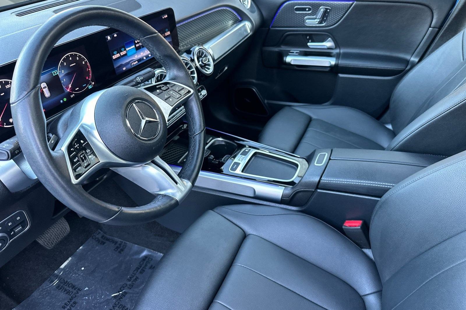 2024 Mercedes Benz GLB 250 4MATIC photo 4