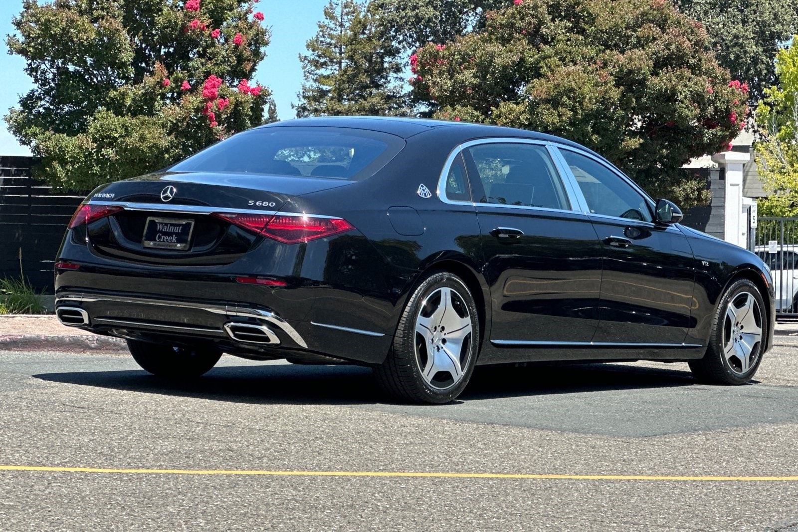 2026 Mercedes-Benz Maybach S 680 4MATIC Sedan