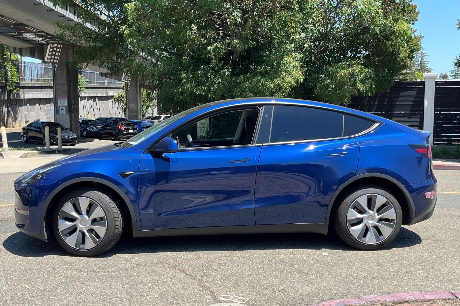 Used 2024 Tesla Model Y Long Range with VIN 7SAYGDEE2RF982903 for sale in Walnut Creek, CA
