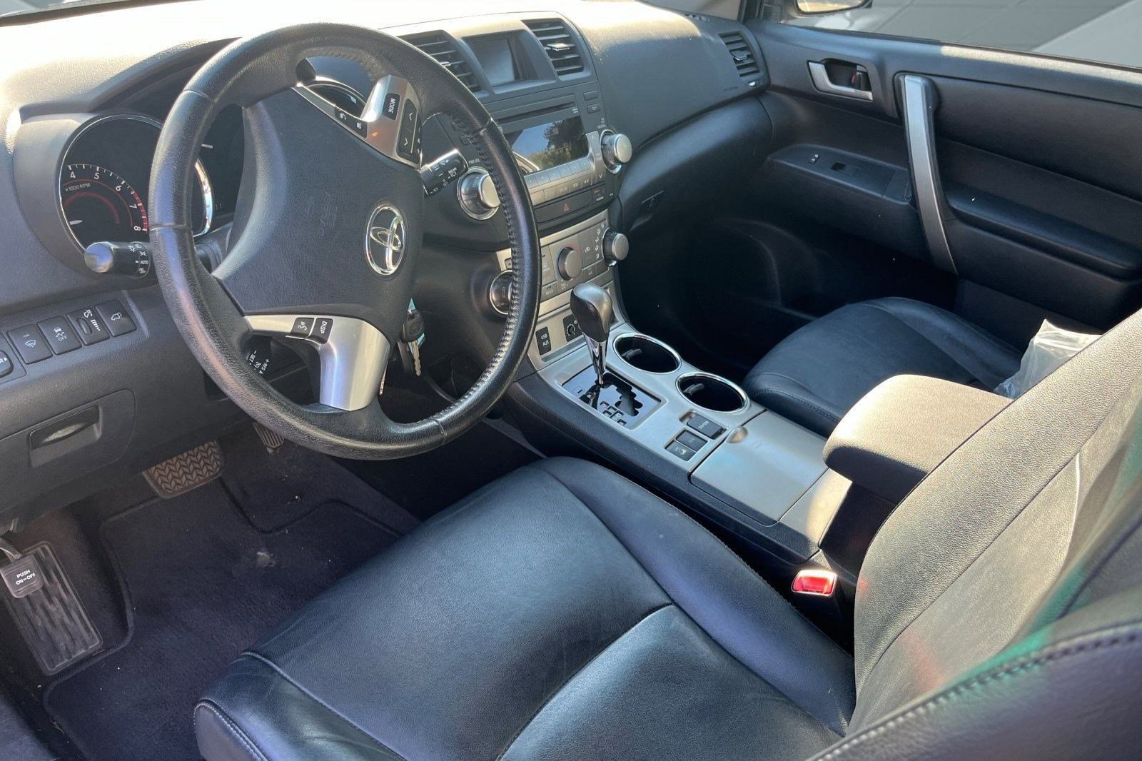 2012 Toyota Highlander Base Hybrid photo 3