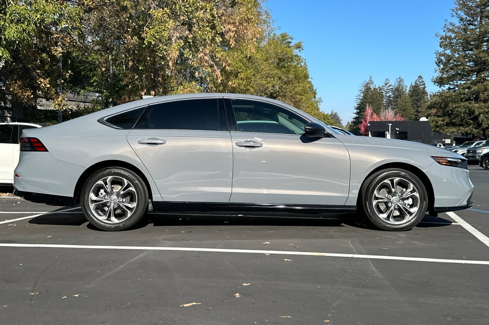 2023 Honda Accord Hybrid EX-L photo 3