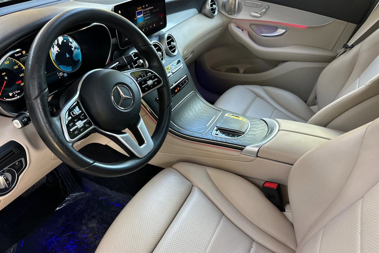 2022 Mercedes Benz GLC 300 4MATIC Coupe photo 3