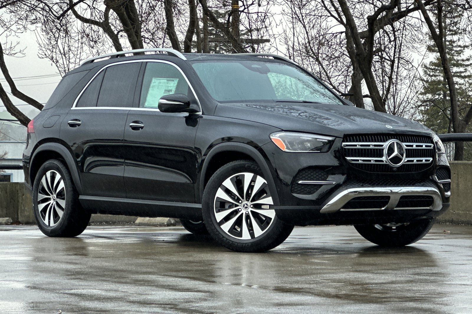 2025 Mercedes Benz GLE 350 photo 2
