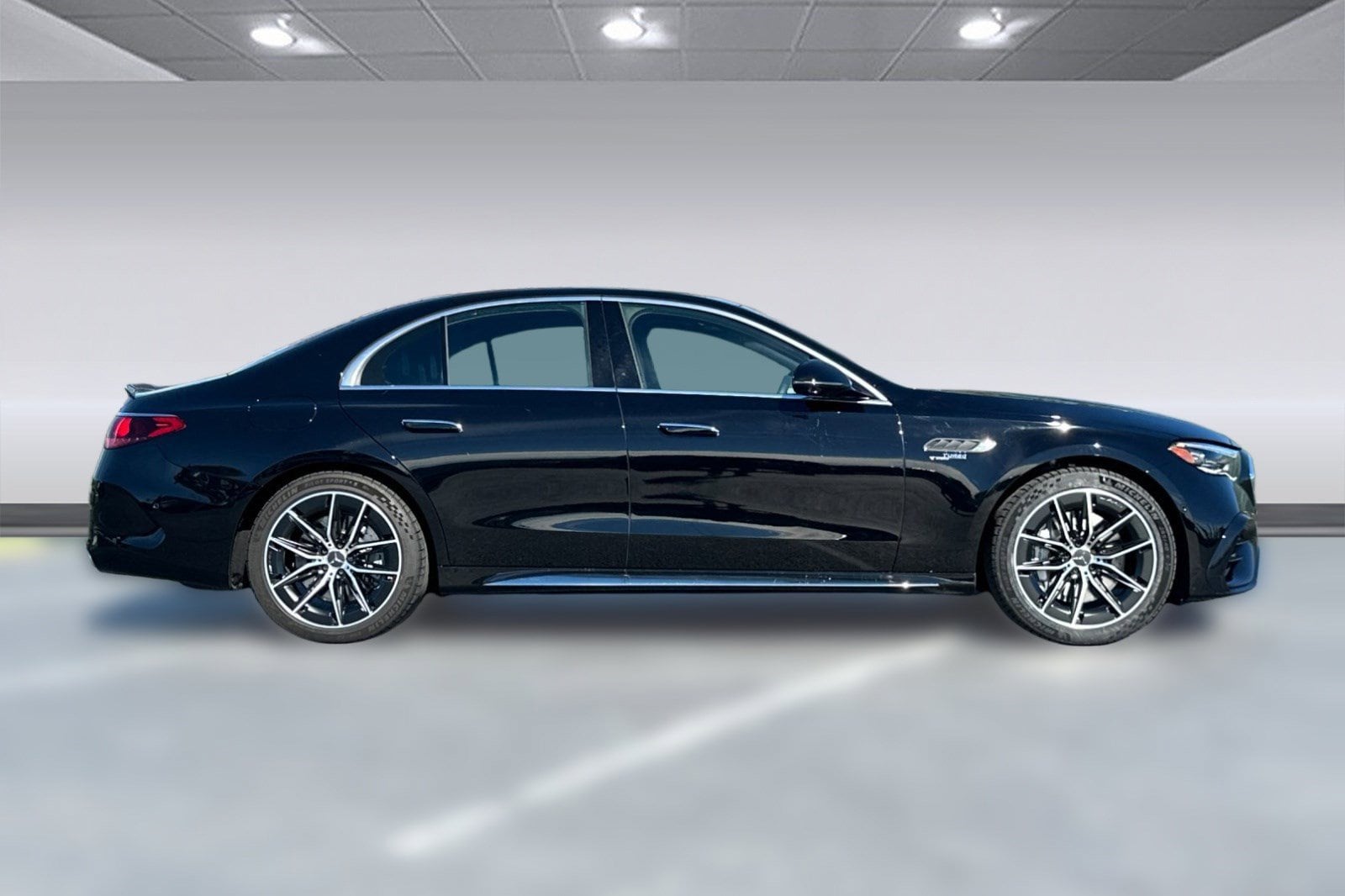 2025 Mercedes-Benz E-Class Coupe photo 3