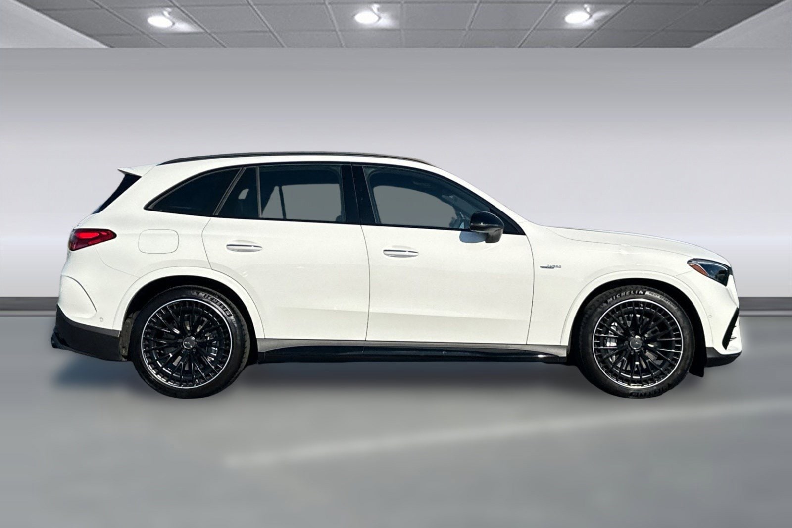 2025 Mercedes-Benz GLC AMG GLC43 - Photo 8