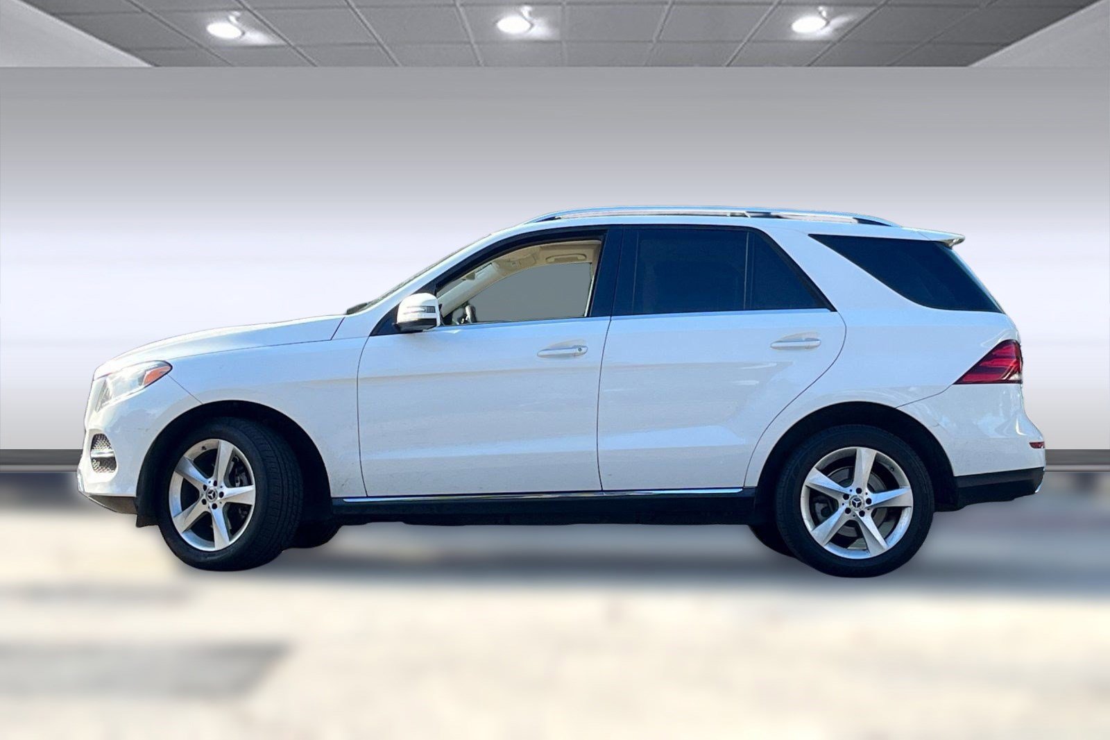 2018 Mercedes Benz GLE 350 4MATIC photo 2