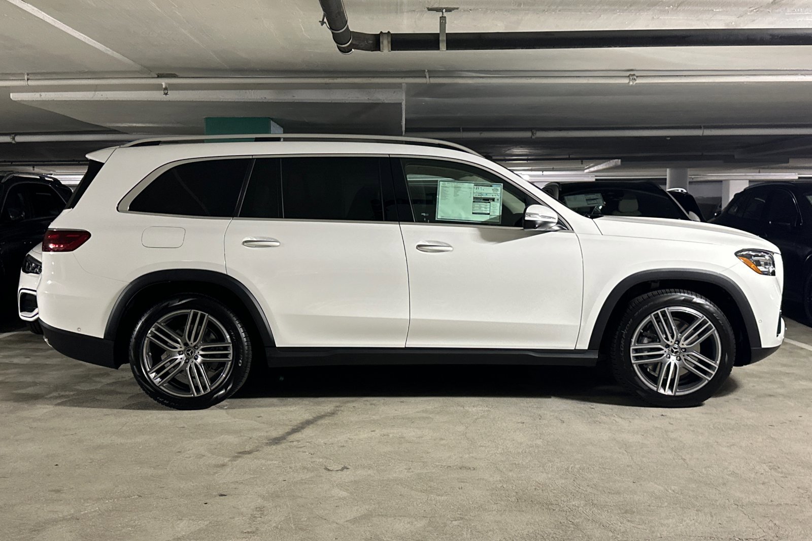 2026 Mercedes Benz GLS 450 4MATIC photo 2
