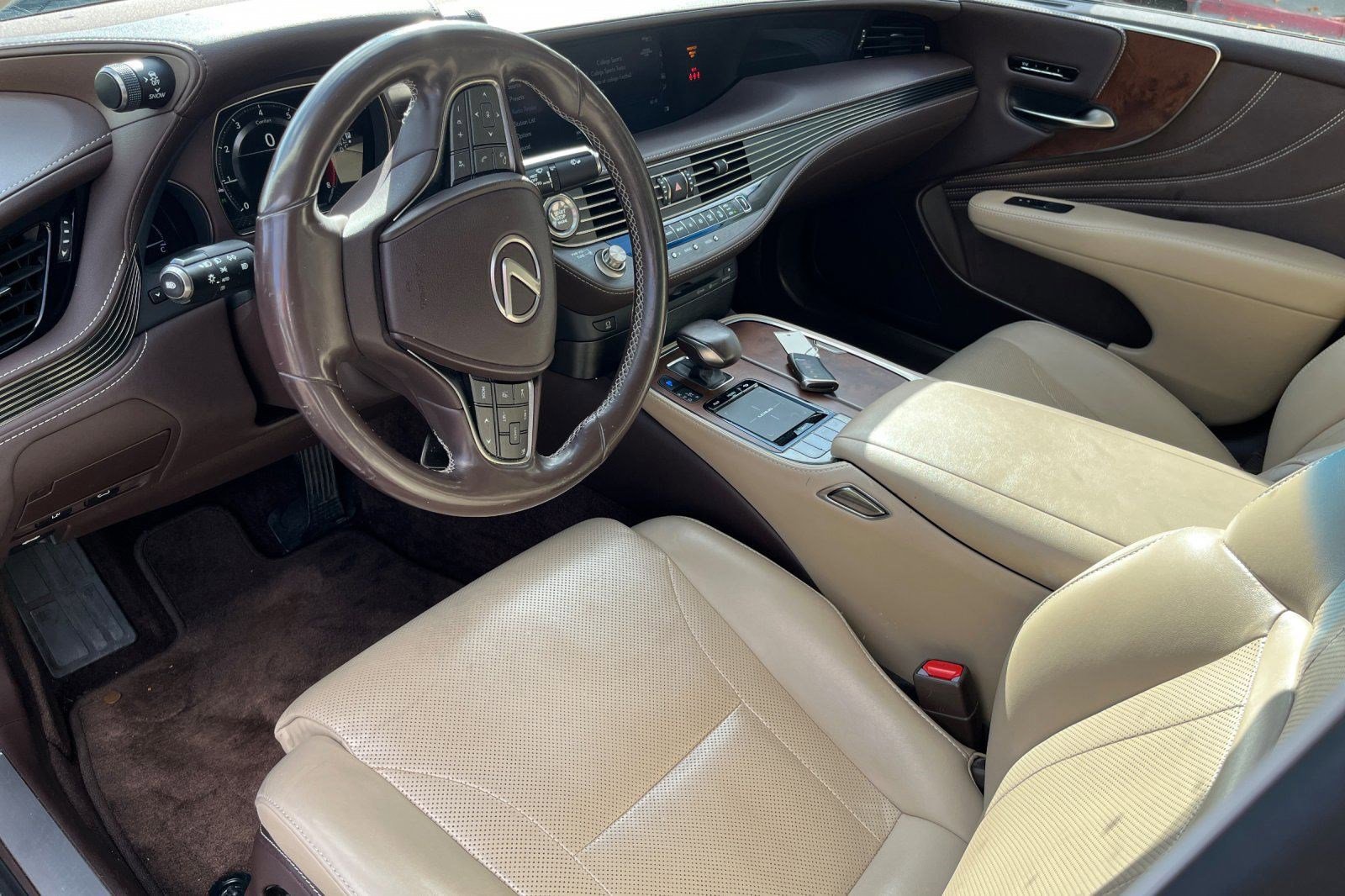 2019 Lexus LS 500 photo 3