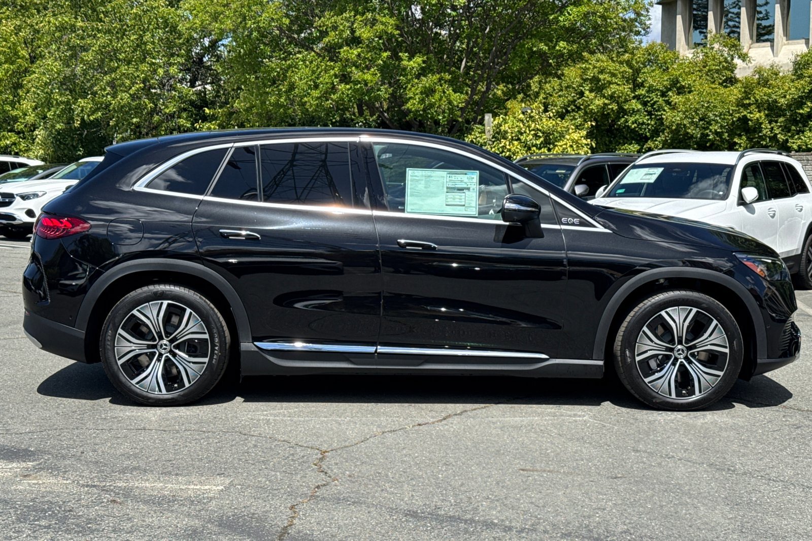 2025 Mercedes Benz EQE SUV 350 4MATIC photo 2