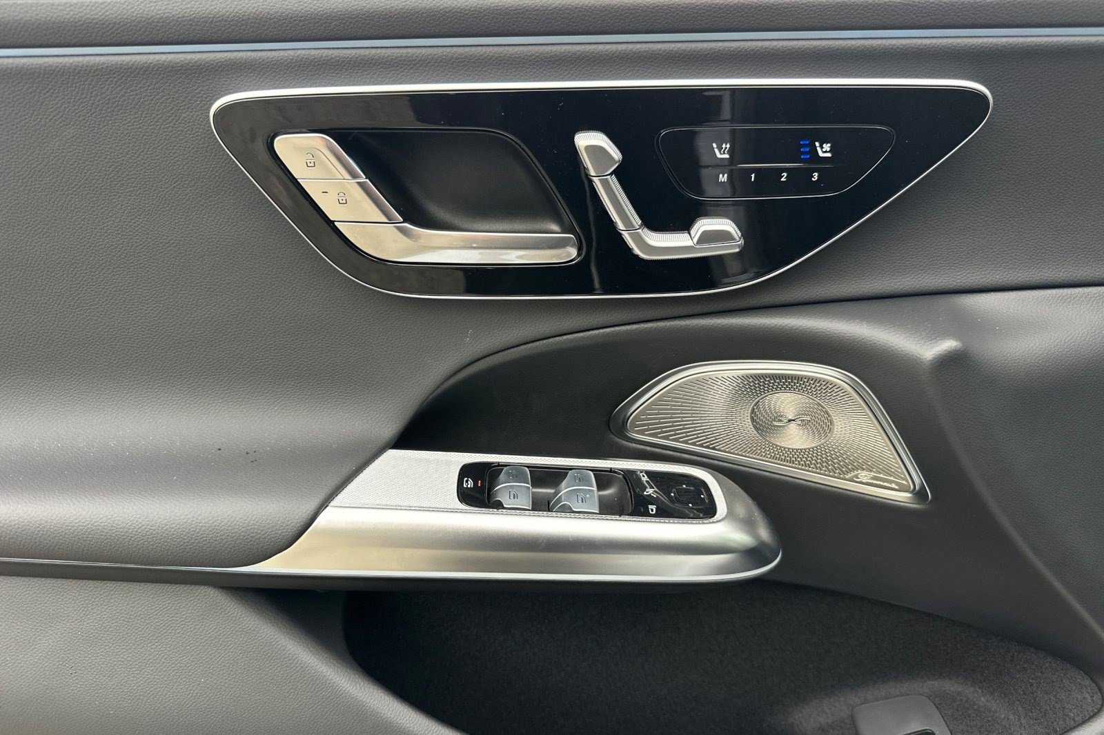 2026 Mercedes-Benz E-Class E350 - Photo 12