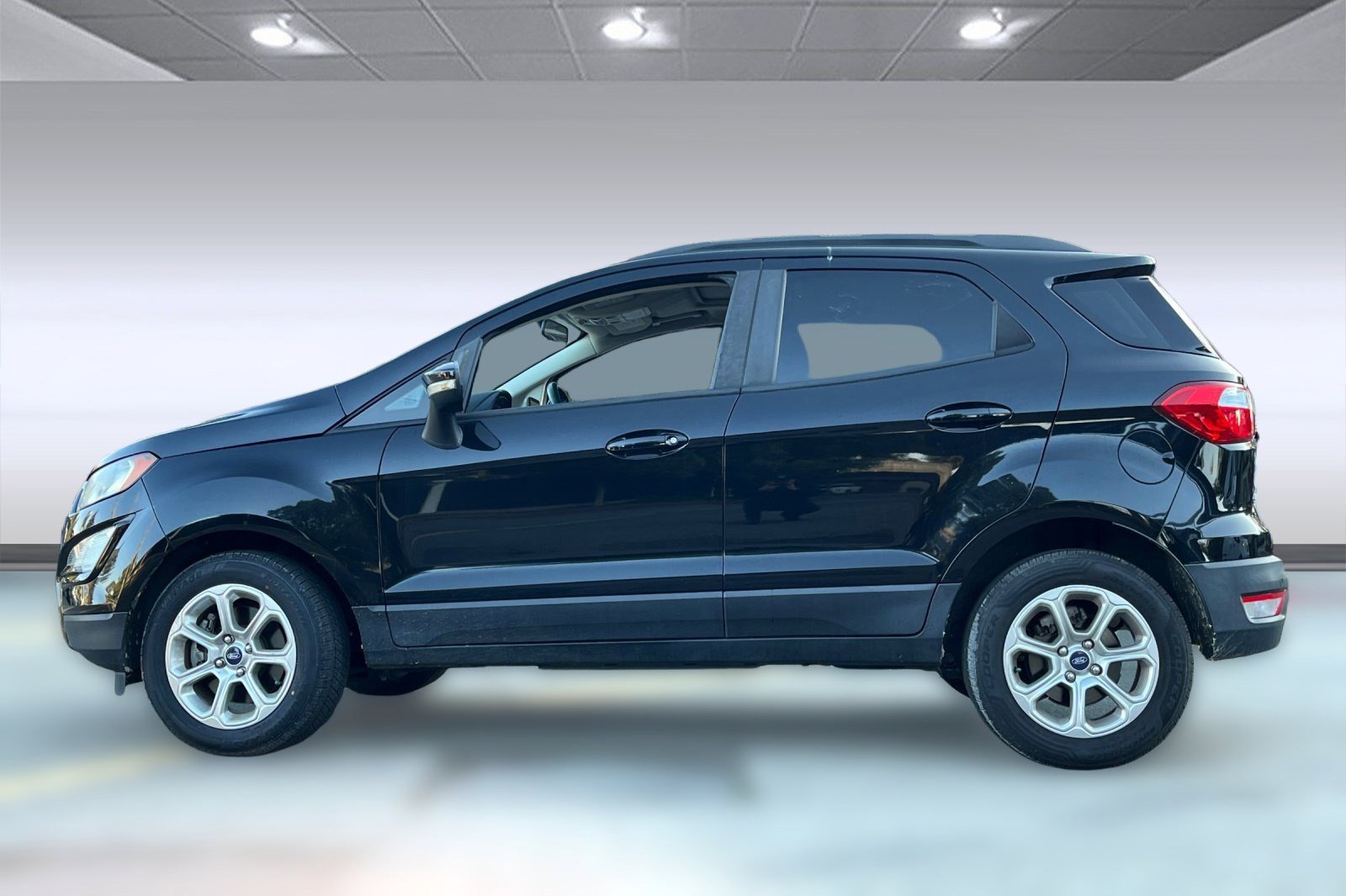 2020 Ford EcoSport SE photo 2