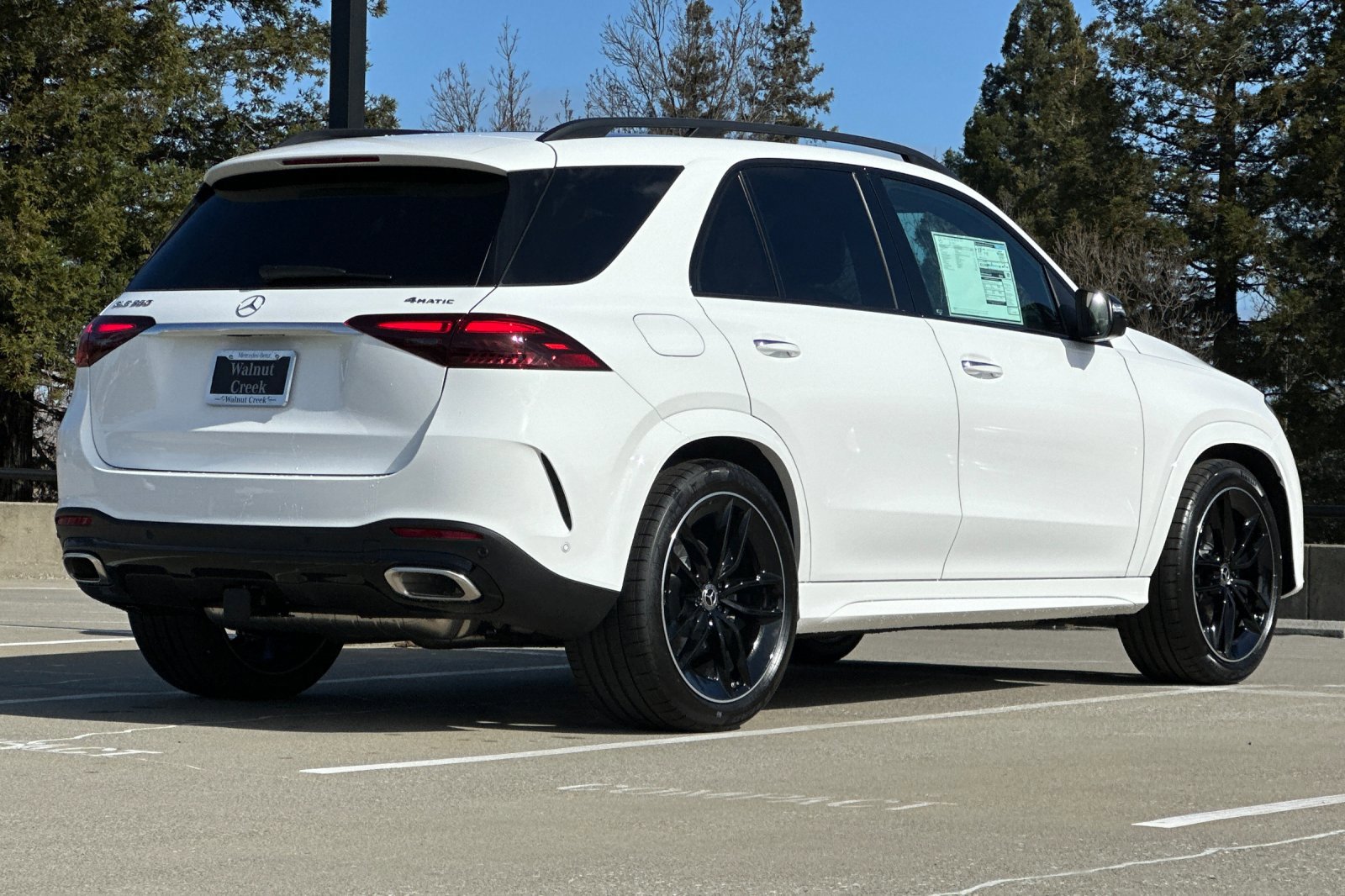 2025 Mercedes Benz GLE 580 photo 4