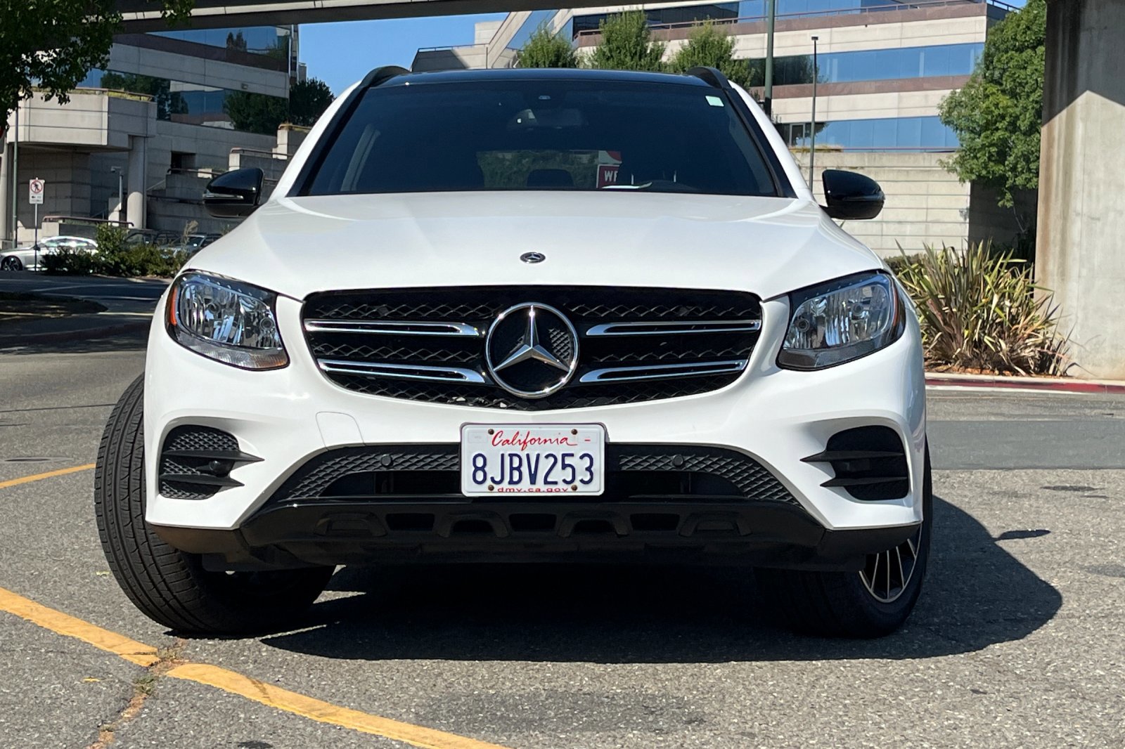 2019 Mercedes Benz GLC 300 4MATIC photo 3