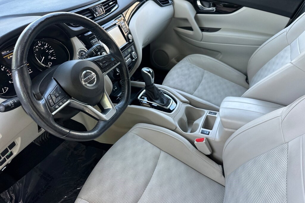 Used 2022 Nissan Rogue Sport AWD SV SUV