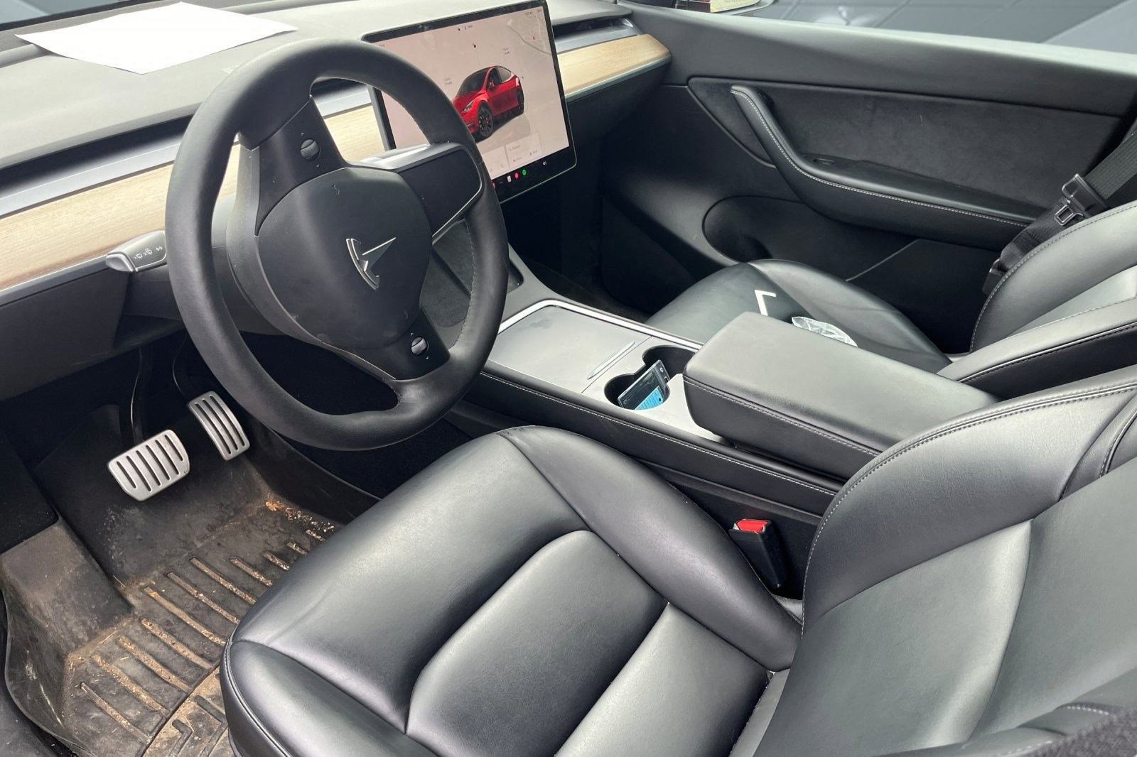 2022 Tesla Model Y Performance photo 3