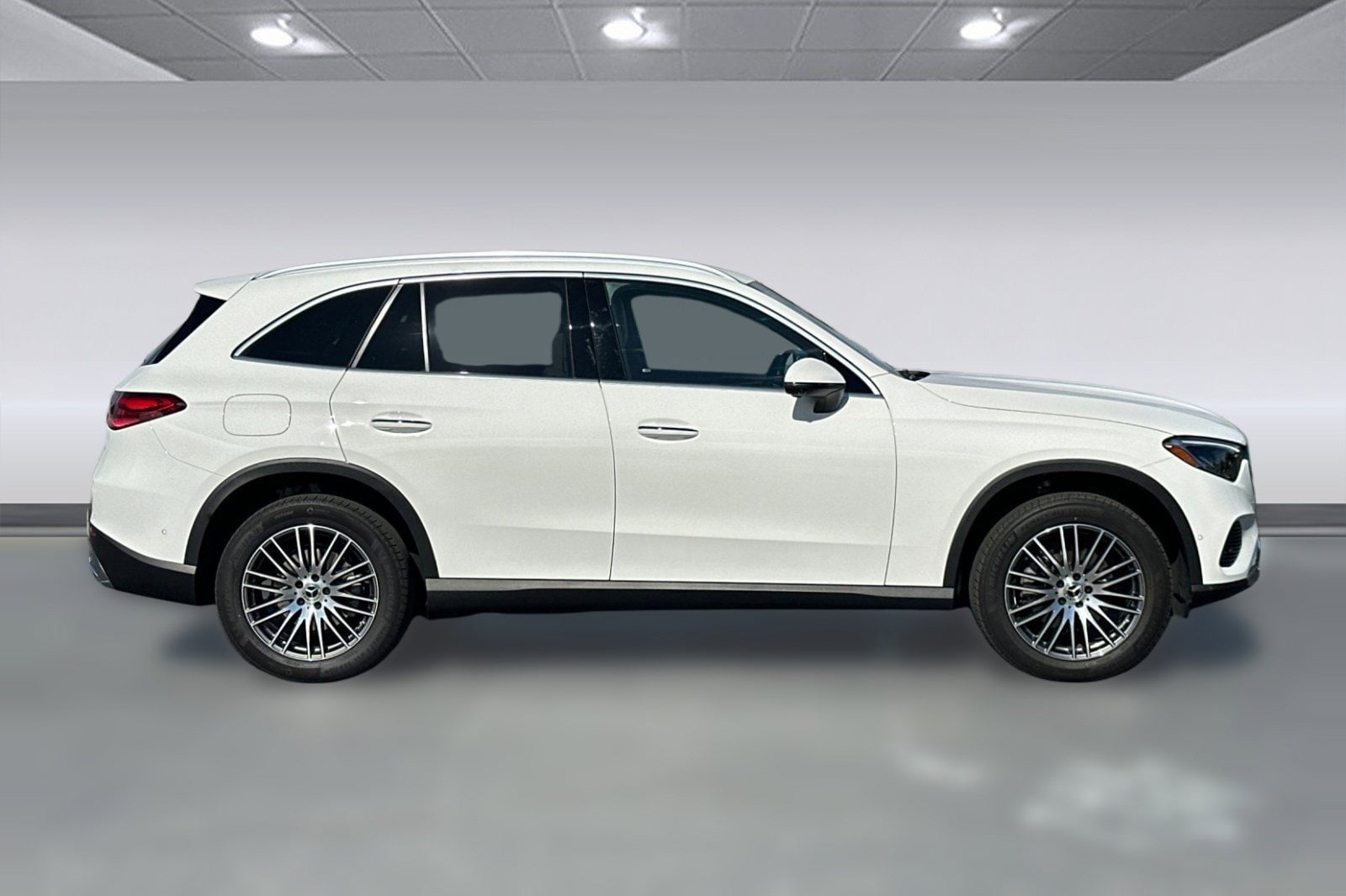 2026 Mercedes-Benz GLC 300 SUV photo 3