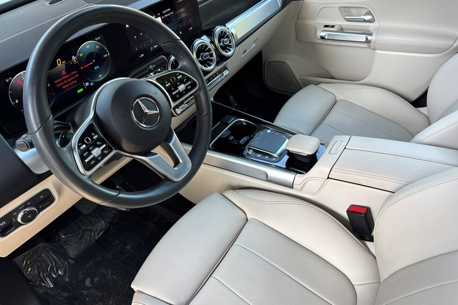 2023 Mercedes Benz EQB 300 4MATIC photo 4