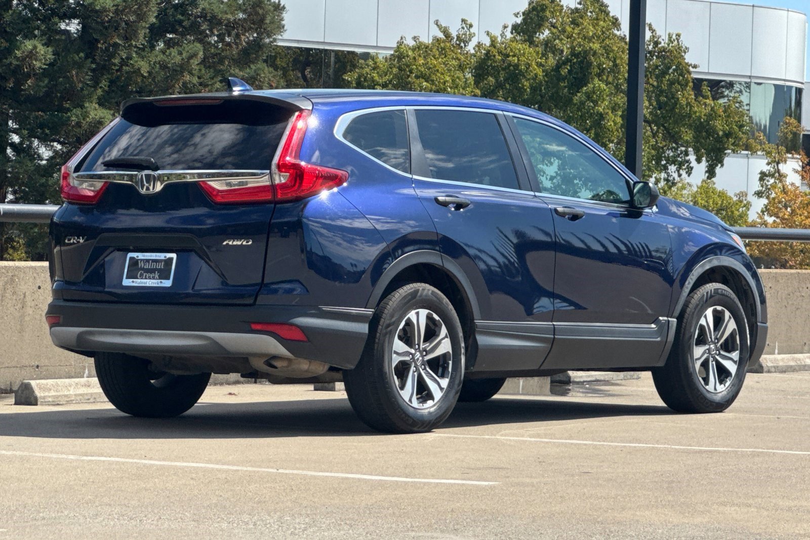 2017 Honda CR-V LX photo 2