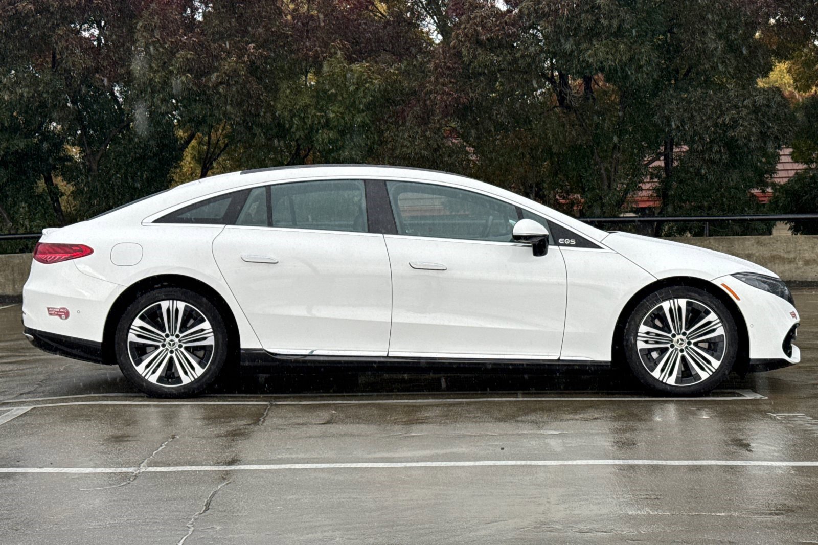 2023 Mercedes Benz EQS Sedan 450 4MATIC photo 2