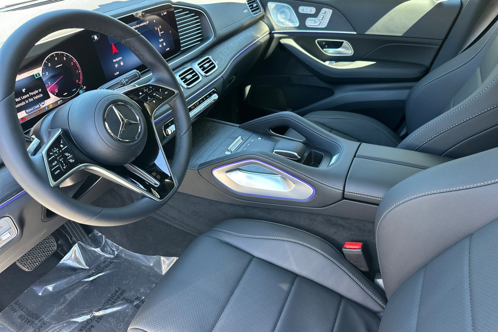 2026 Mercedes Benz GLE 450 4MATIC photo 3