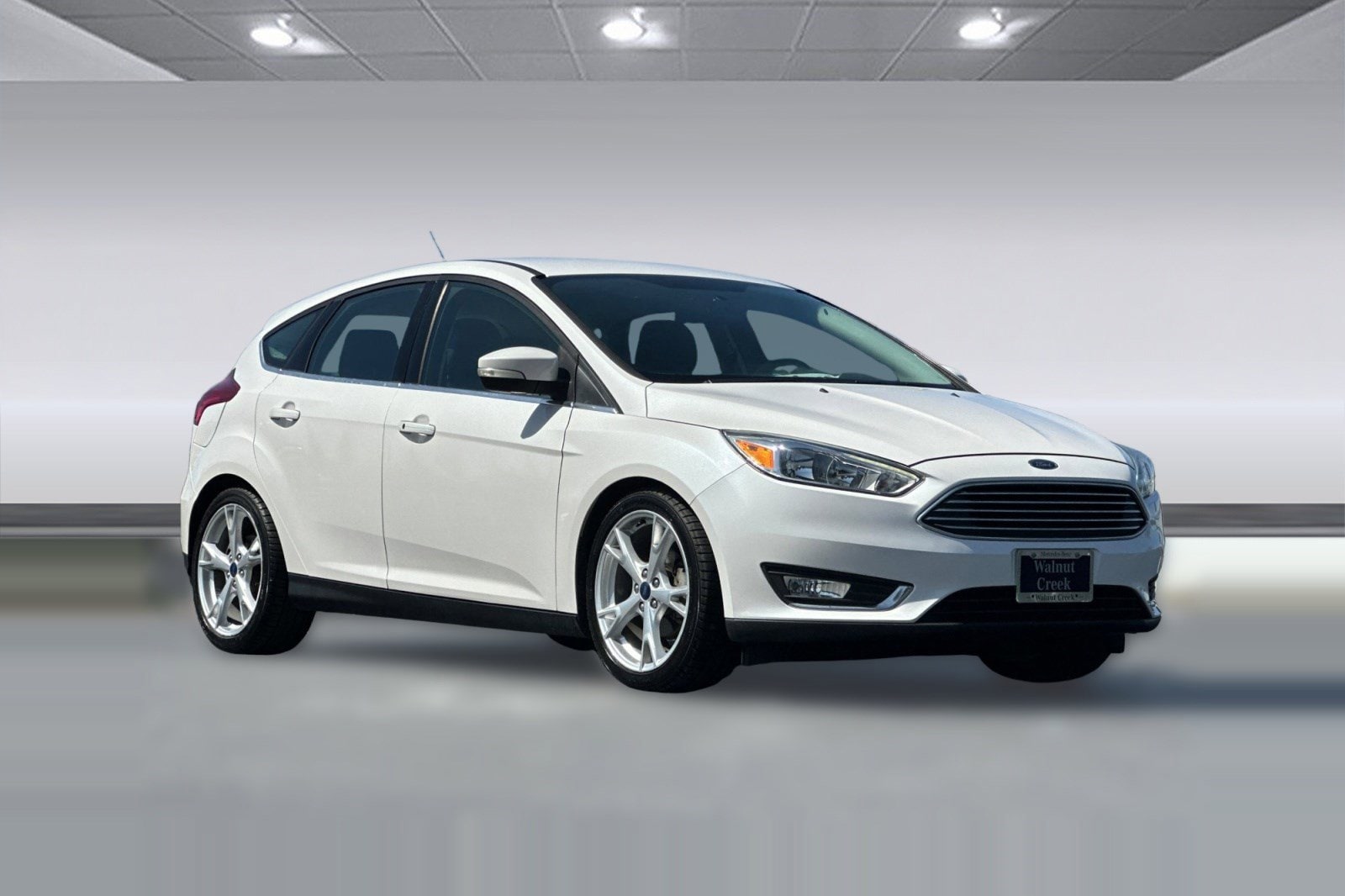 2016 Ford Focus 5dr HB Titanium photo 6