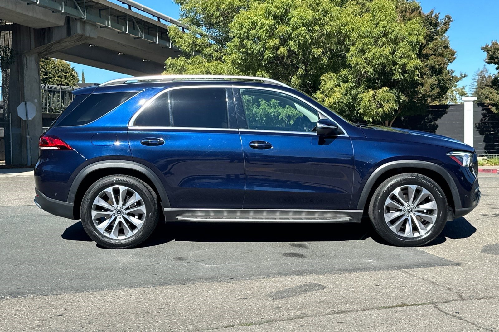 2022 Mercedes Benz GLE 350 4MATIC photo 2