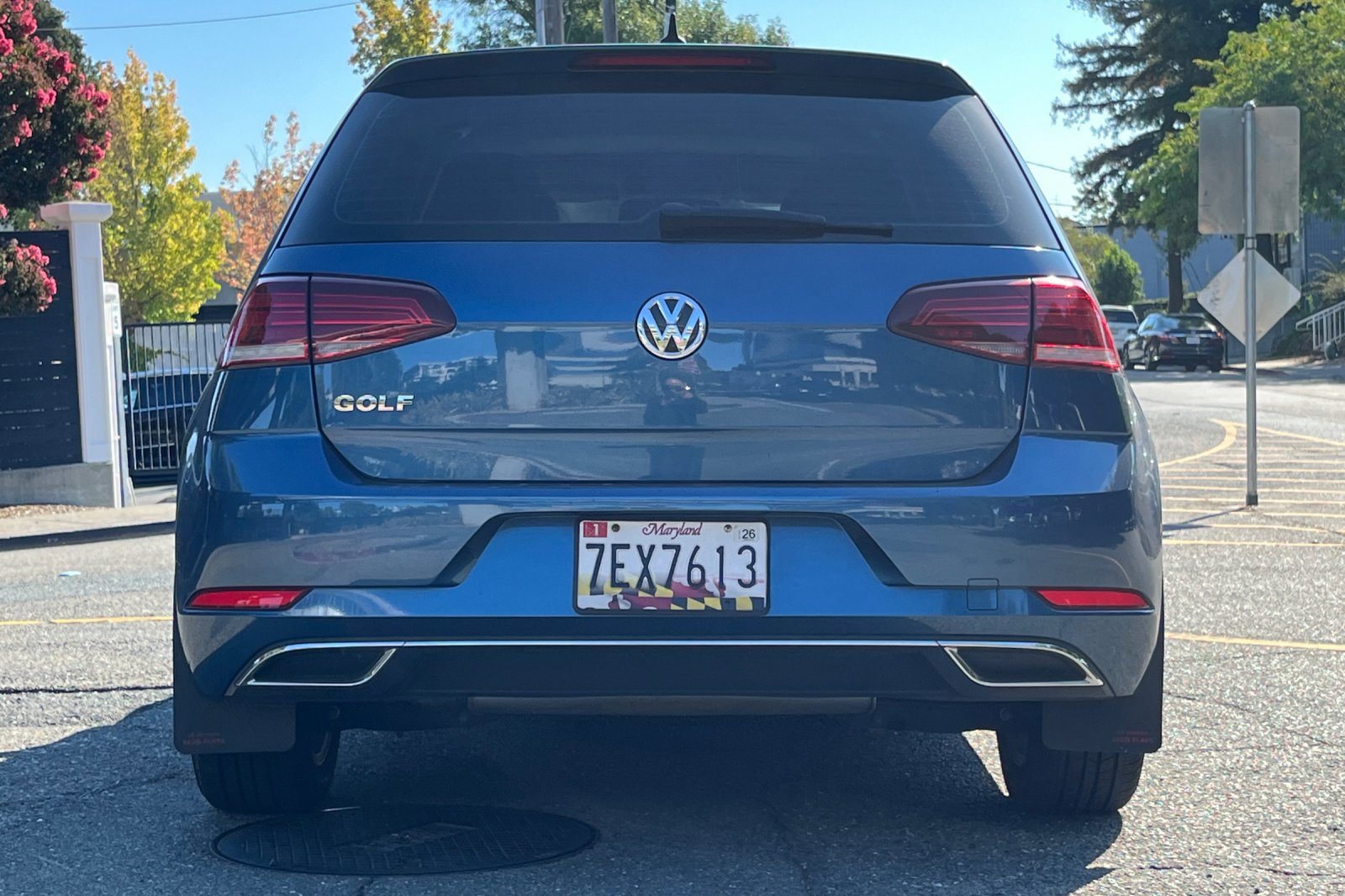 2021 Volkswagen Golf TSI photo 3