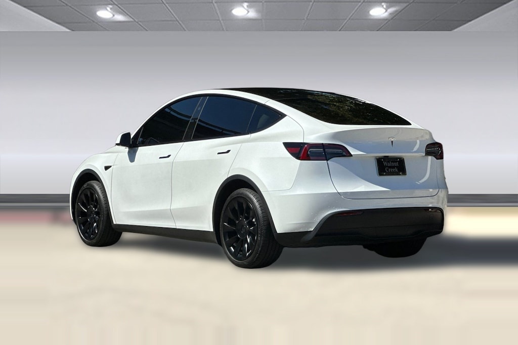 Used 2025 Tesla Model Y Long Range RWD *Ltd Avail* SUV