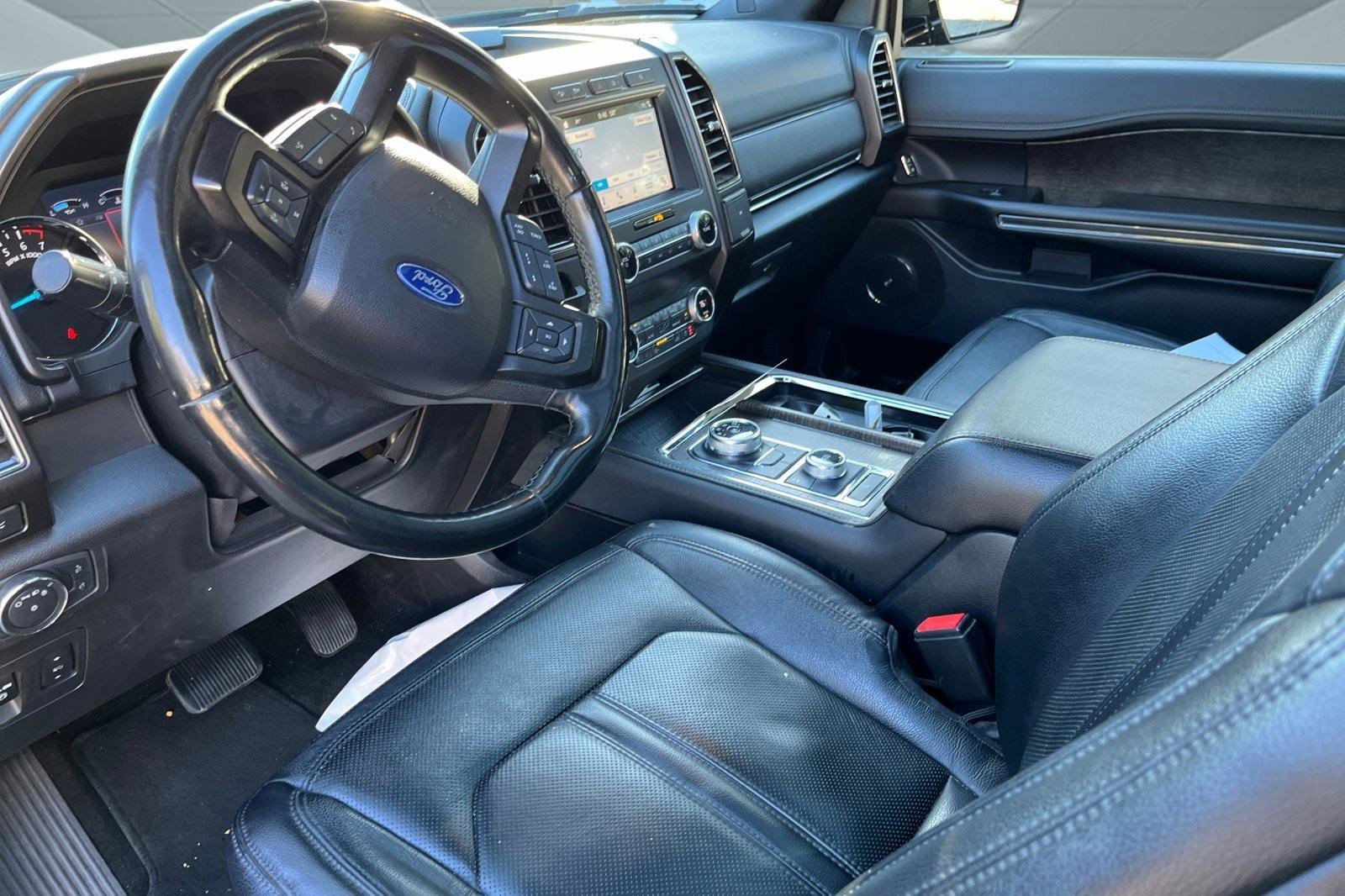 2019 Ford Expedition Limited photo 2