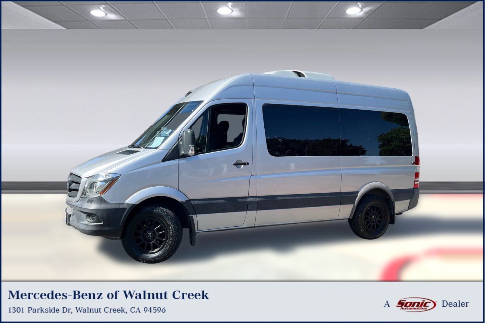 Used 2018 Mercedes-Benz Sprinter Passenger Van 2500 Standard Roof V6 144" RWD Van