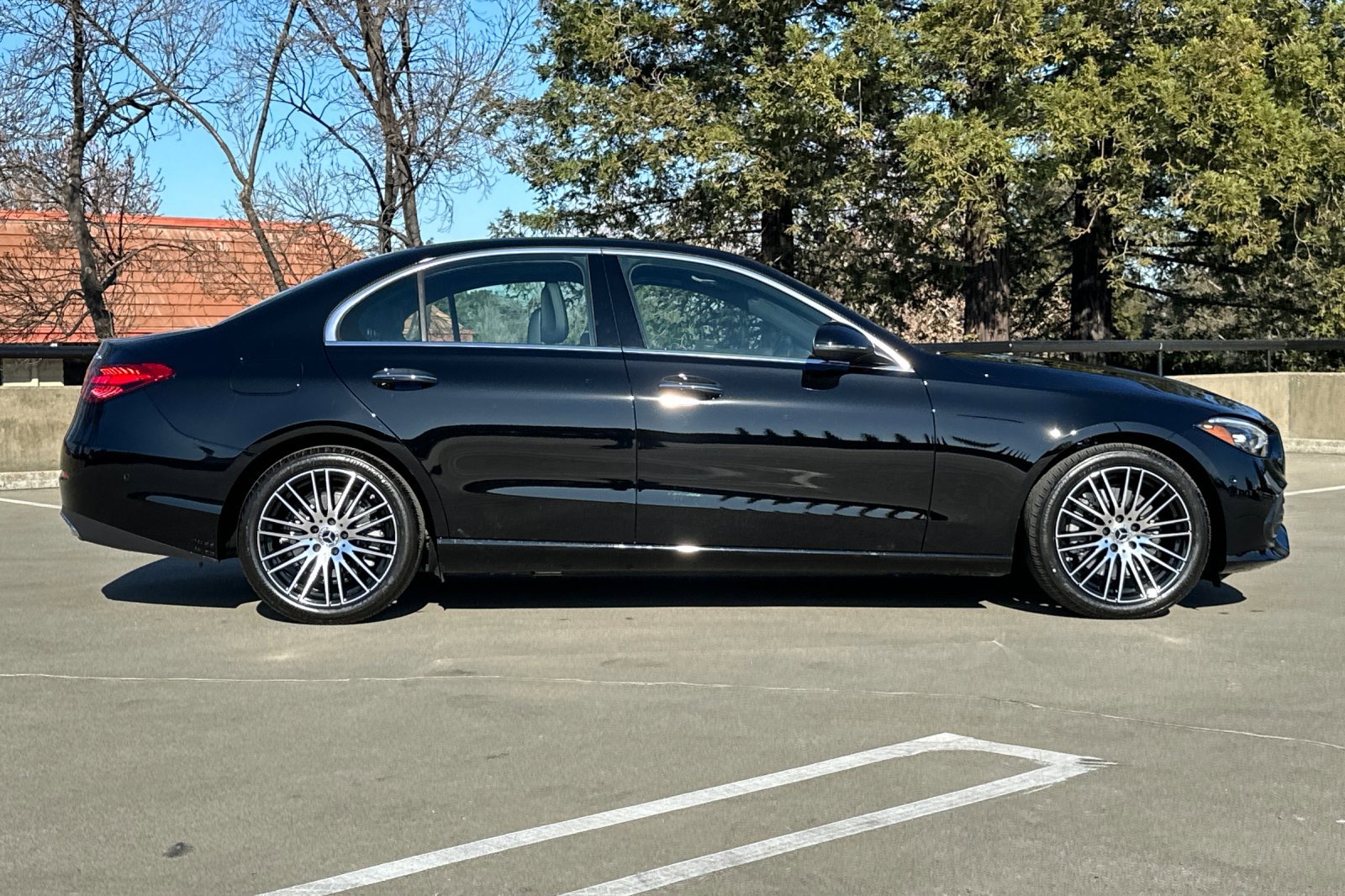2025 Mercedes Benz C 300 4MATIC photo 2