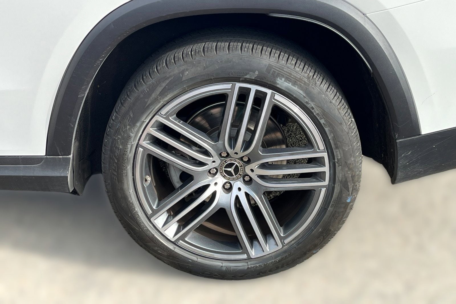 2025 Mercedes-Benz GLS 450 4MATIC SUV photo 6