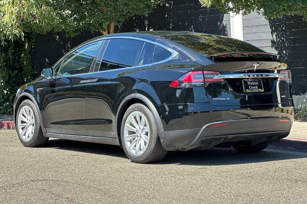 Used 2018 Tesla Model X 75D AWD SUV