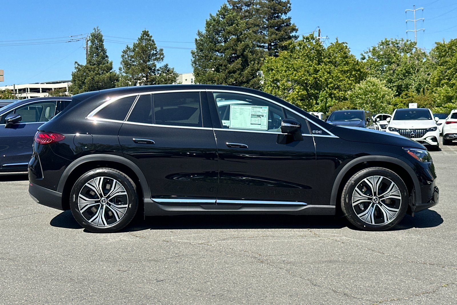 2025 Mercedes Benz EQE SUV 350 4MATIC photo 2