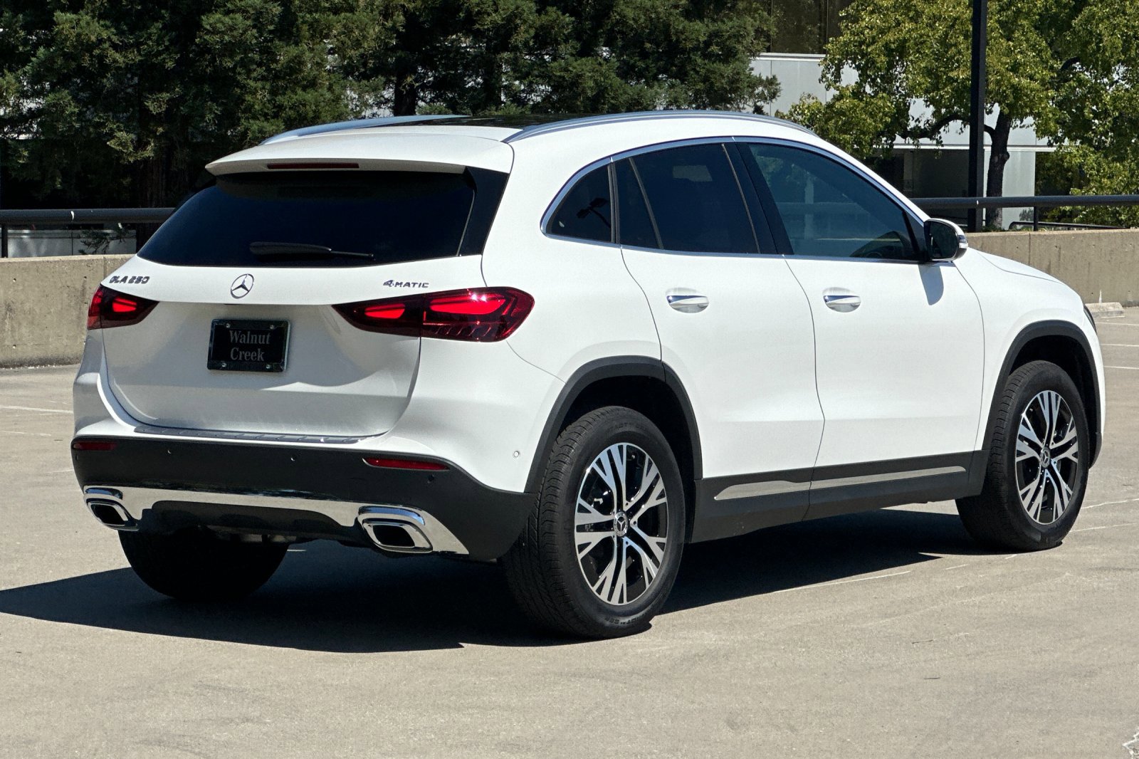 2025 Mercedes Benz GLA 250 4MATIC photo 3