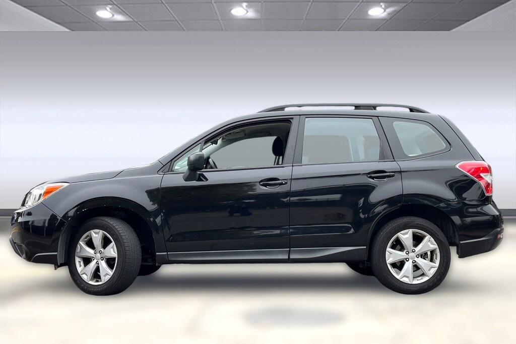 Used 2016 Subaru Forester 4dr CVT 2.5i PZEV SUV