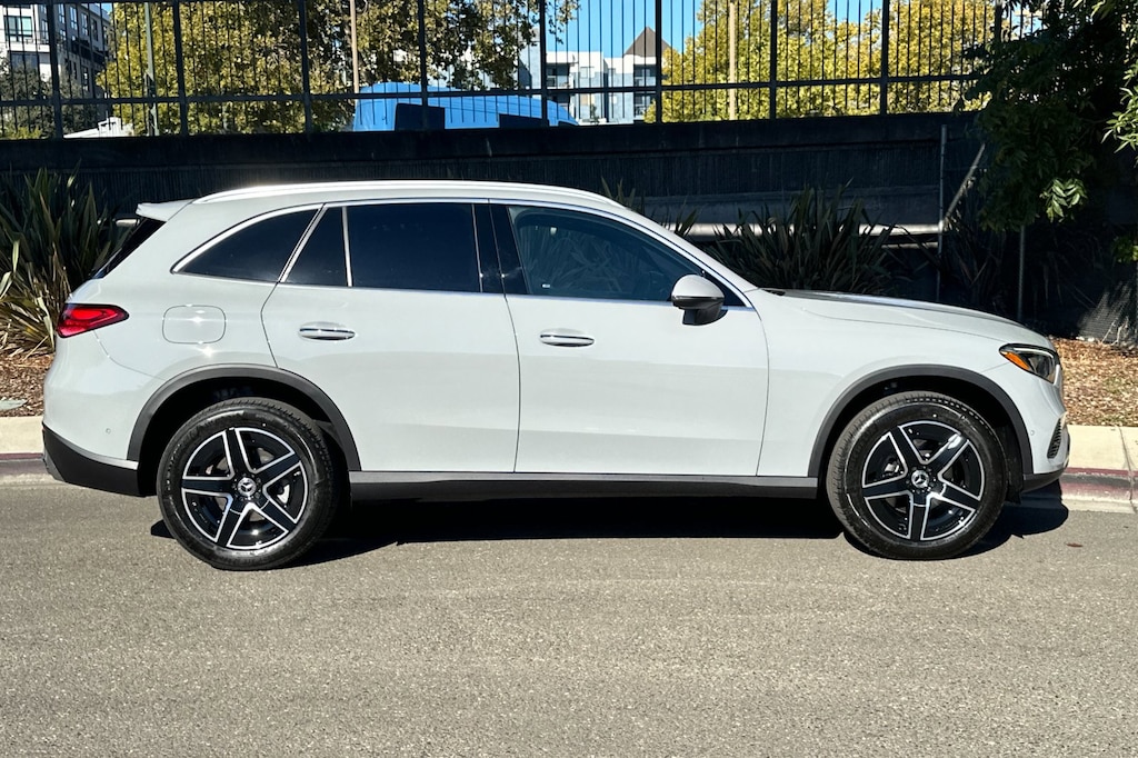 New 2026 Mercedes-Benz GLC 300 4MATIC SUV