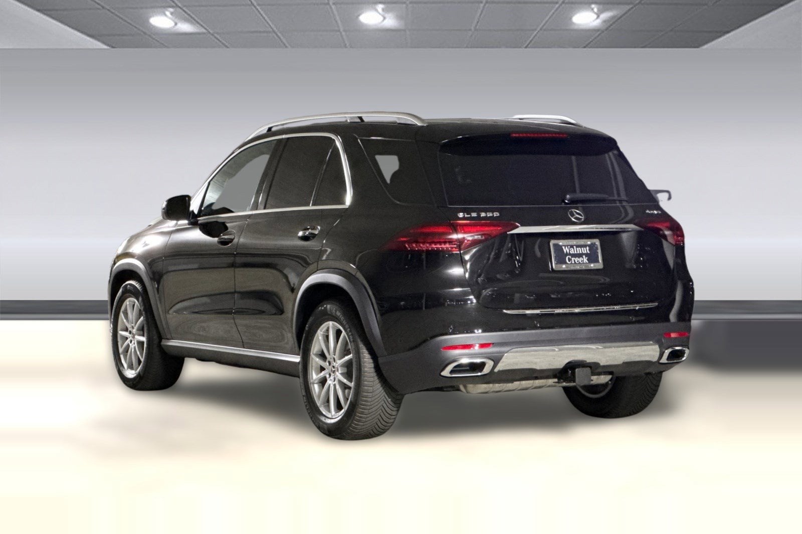 2026 Mercedes-Benz GLE 350 4MATIC SUV photo 2