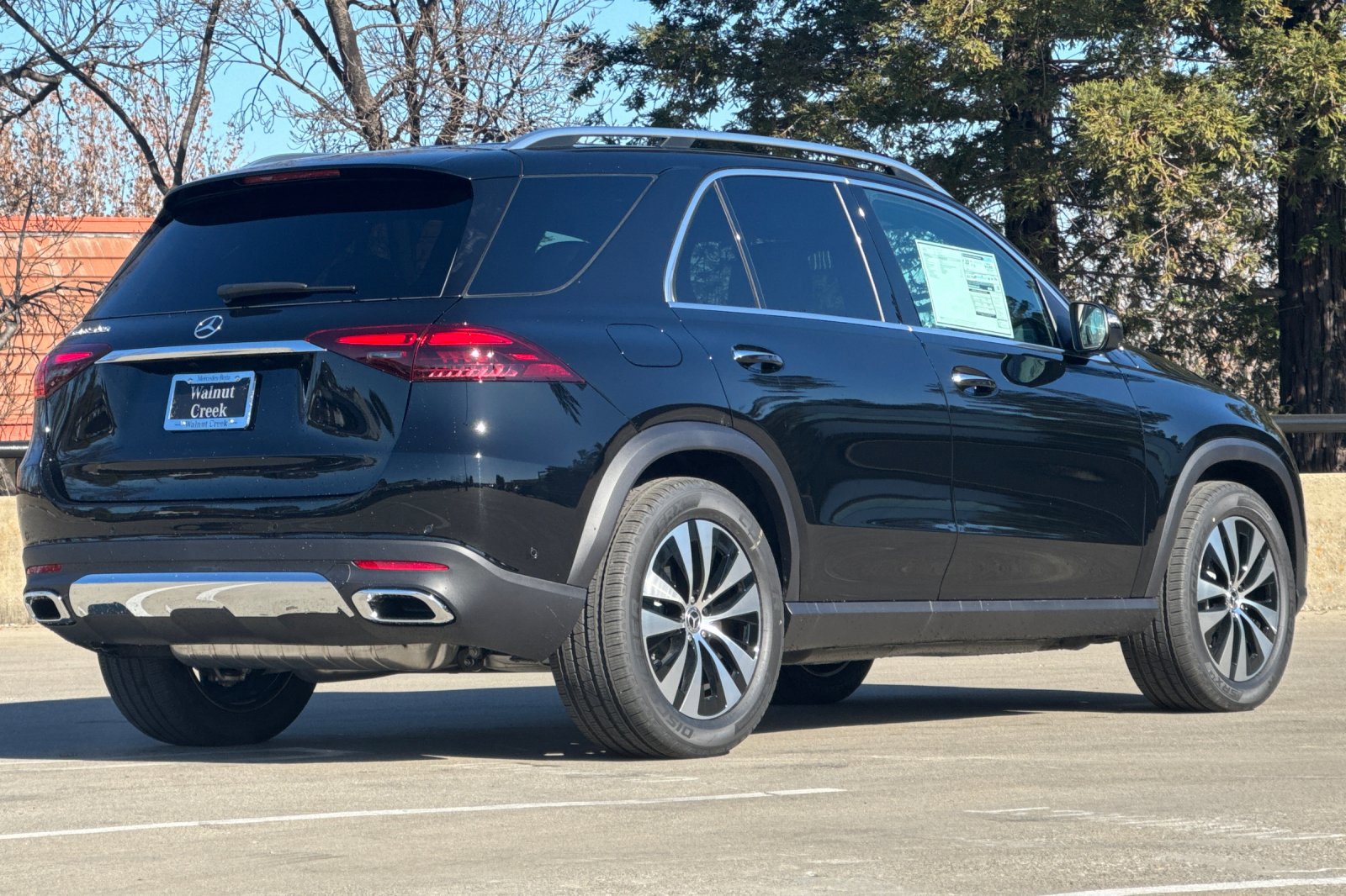 2025 Mercedes Benz GLE 350 photo 3