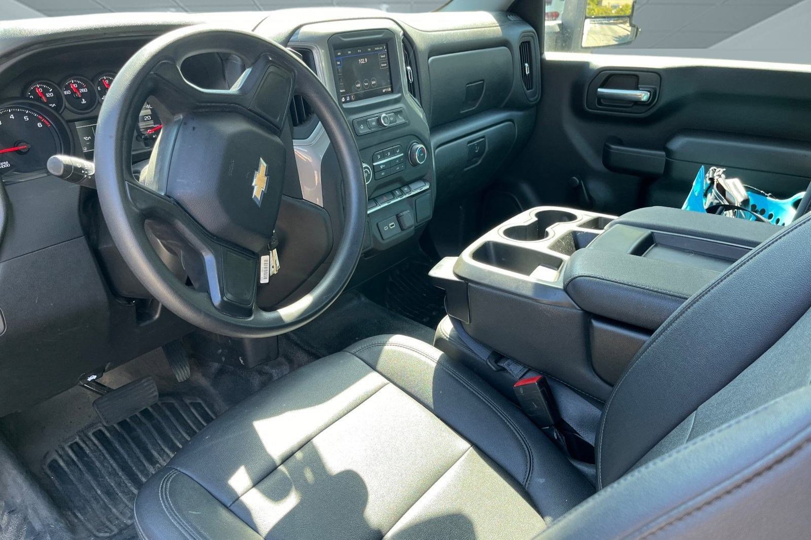 2022 Chevrolet Silverado 2500HD Work Truck photo 3