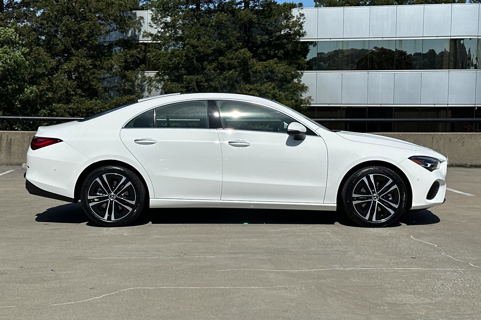 2025 Mercedes Benz CLA 250 photo 2