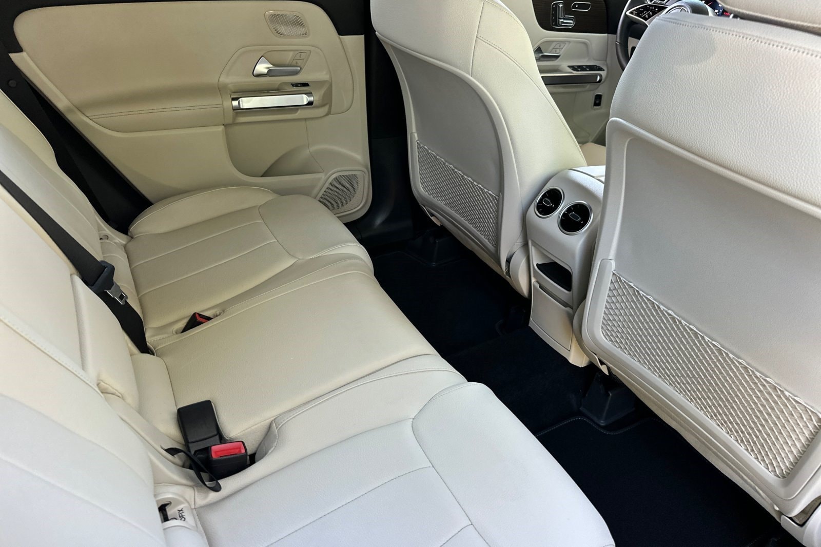 2026 Mercedes-Benz GLB GLB 250 - Photo 33