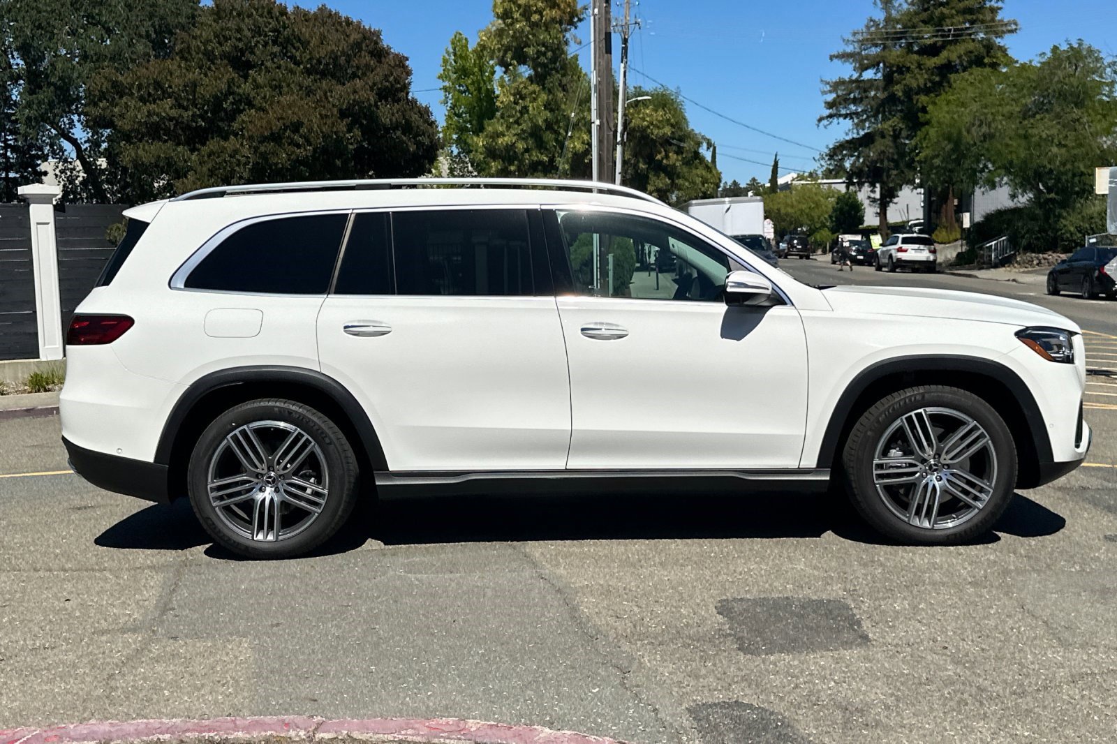 2026 Mercedes-Benz GLS Base - Photo 7