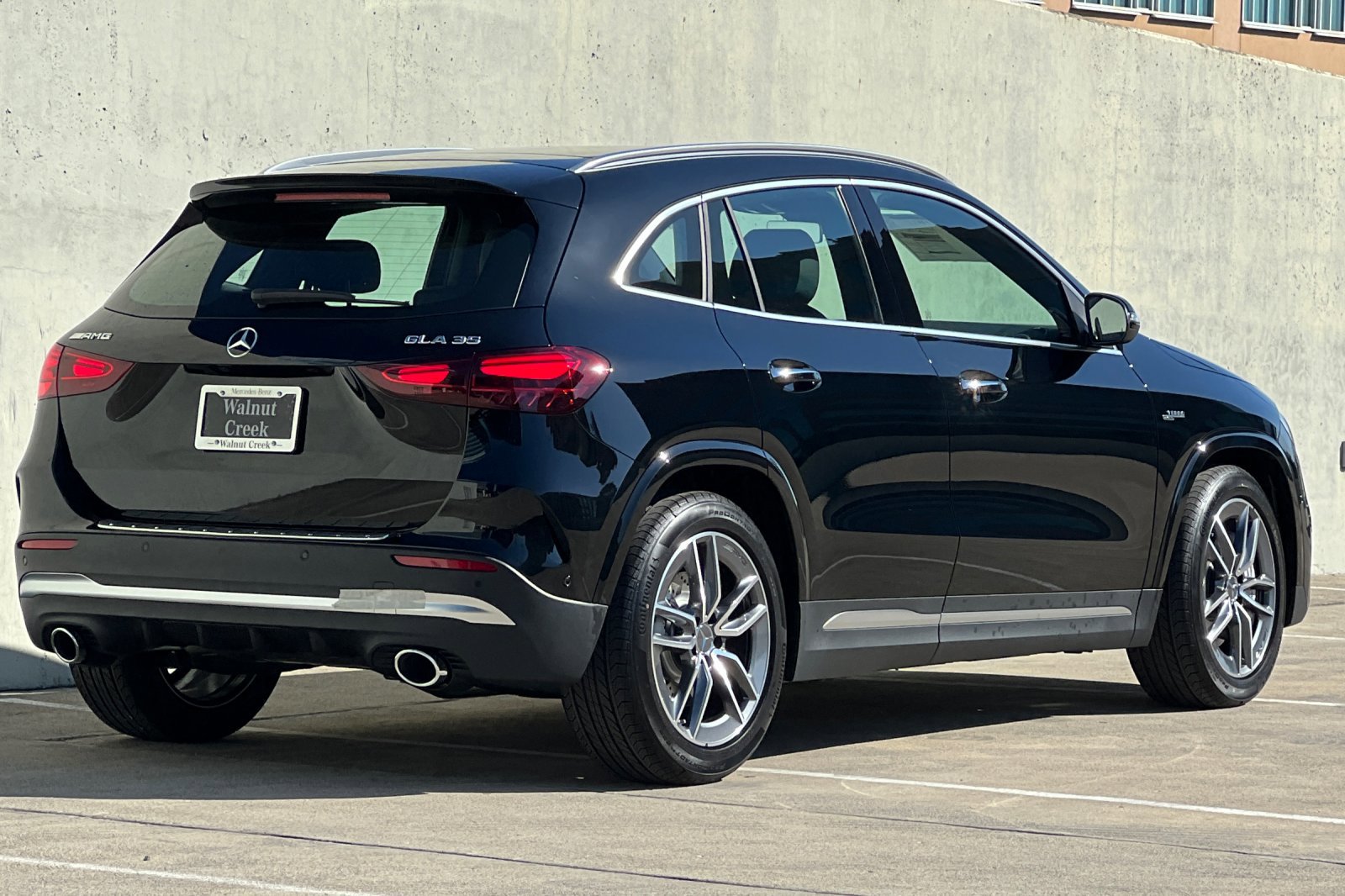 2025 Mercedes Benz GLA AMG 35 4MATIC photo 3
