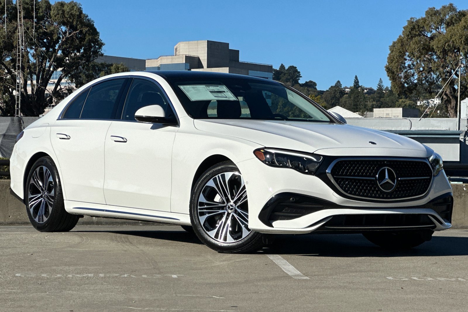 2025 Mercedes Benz E 350 4MATIC photo 2