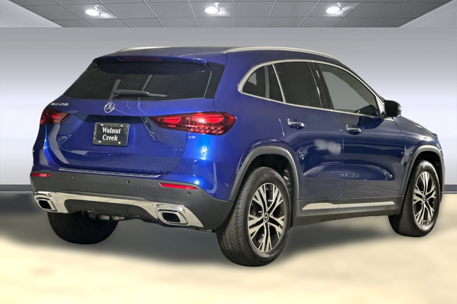 2025 Mercedes Benz GLA 250 photo 2